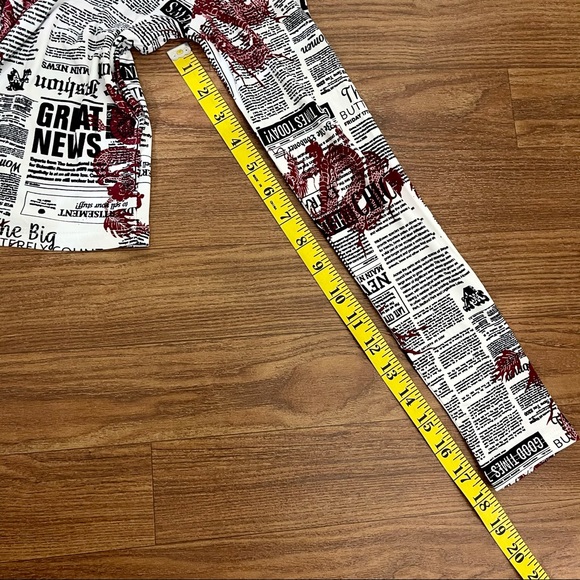 Derek Heart Newsprint Chain Back Crop Top size Medium juniors - Picture 8 of 15